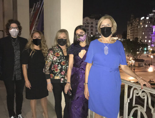 “Saudade”, “Cuando la tarde declina” y “De vidrio la manzana” triunfan en La Noche Valenciana de las Letras